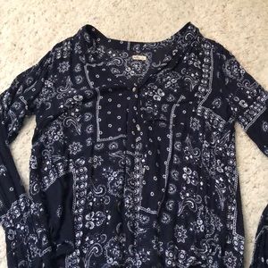 button up hollister paisley